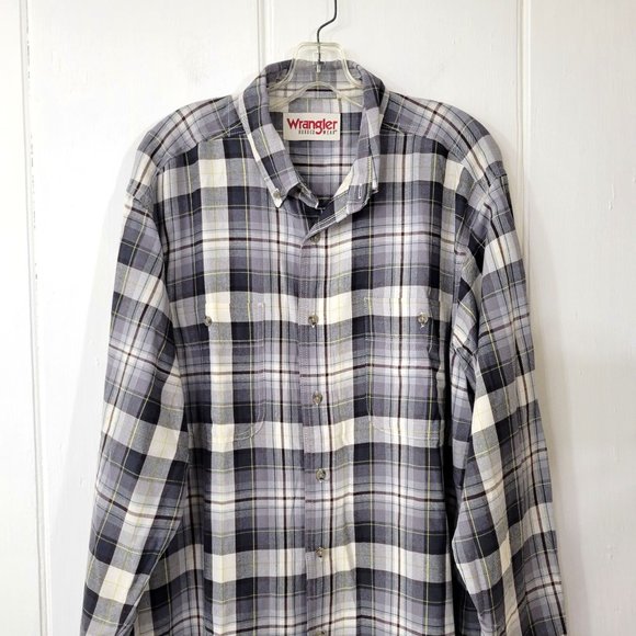 Wrangler Rugged Wear Gray Plaid Button Down Shirt - Picture 2 of 6